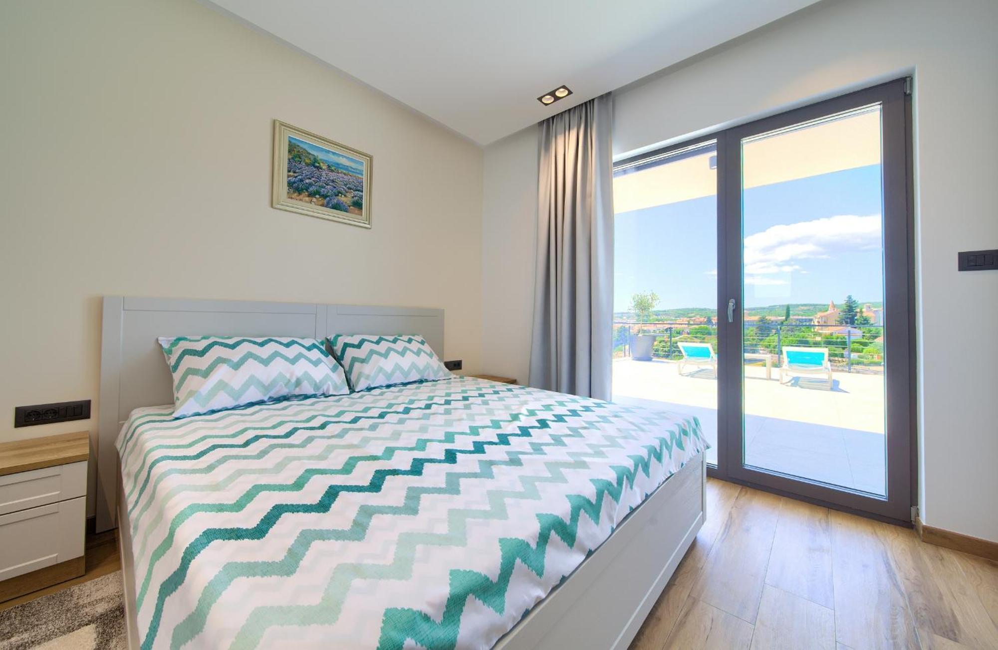 Unique Apartment With Private Pool คิร์ก ภายนอก รูปภาพ